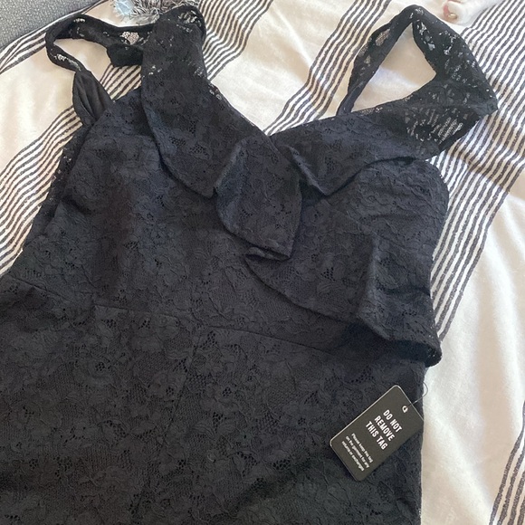 NWT Express Women’s Black Lace Culotte Jumpsuit - Picture 7 of 7